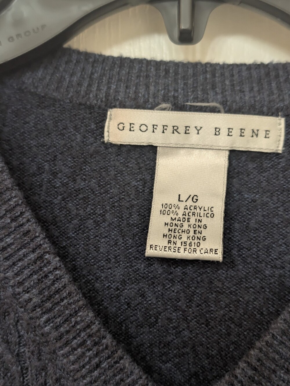 Geoffrey Beene Men's Charcoal V-Neck Ribbed Knit  Sweater Vest - Picture 3 of 7